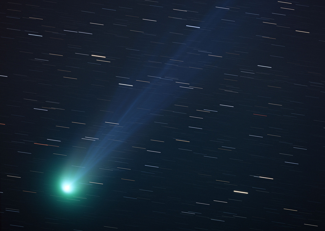彗星がどこに向かっているかは見た目ではわからない？