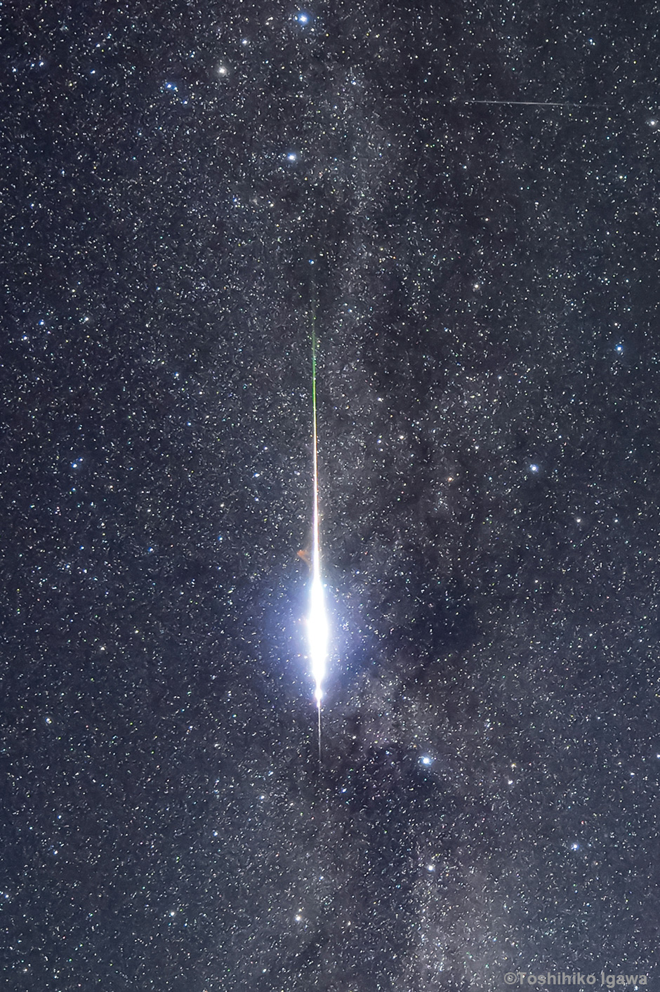 画像:ペルセウス座流星群の火球