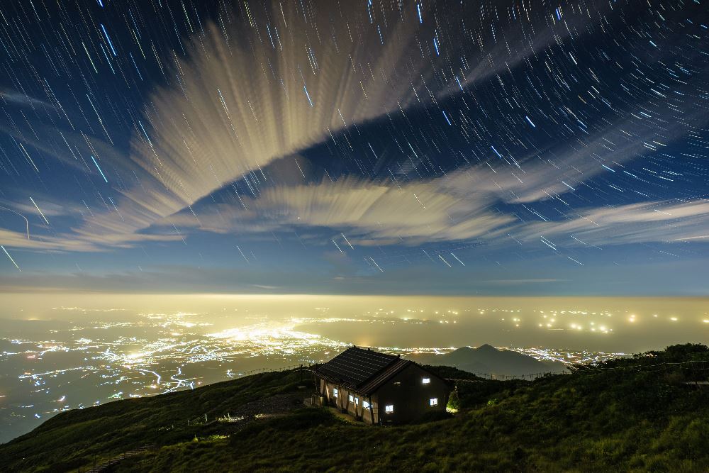 弥生時代の星空に思いを馳せる 『星取県』大山フェスティバル／宙の星inむきばんだ史跡公園 に協力 （伯耆国「大山開山１３００年祭」プレ・イヤーイベント） 星空観望会を実施