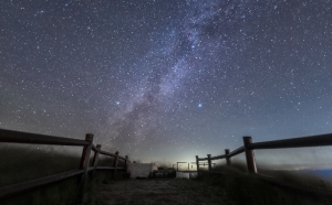 【星空の世界遺産】を目指す、東京都・神津島のダークスカイ・アイランド実証事業「神津島の星空撮影＆観賞会モニターツアー」に協力