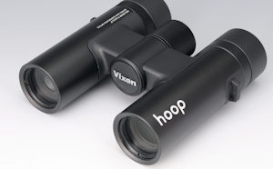 洗練されたボディに最高品質の光学性能を誇る 双眼鏡「hoop」に新色ブラックが登場。 11月27日（月）に発売